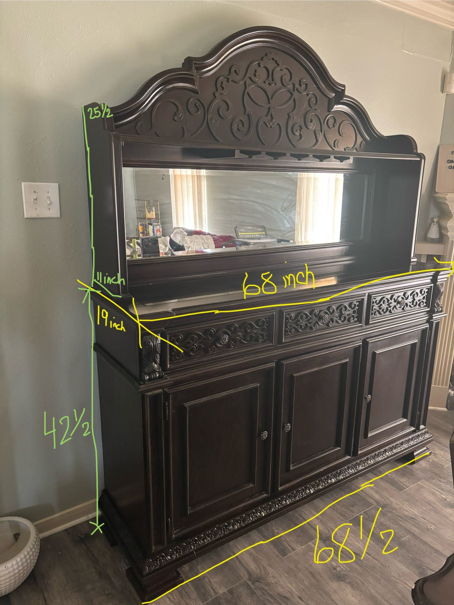 Buffet/hutch Solid Wood