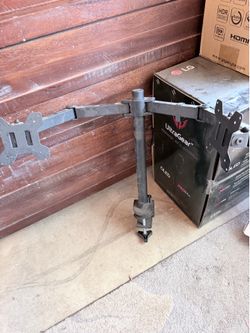 Dual monitor mount