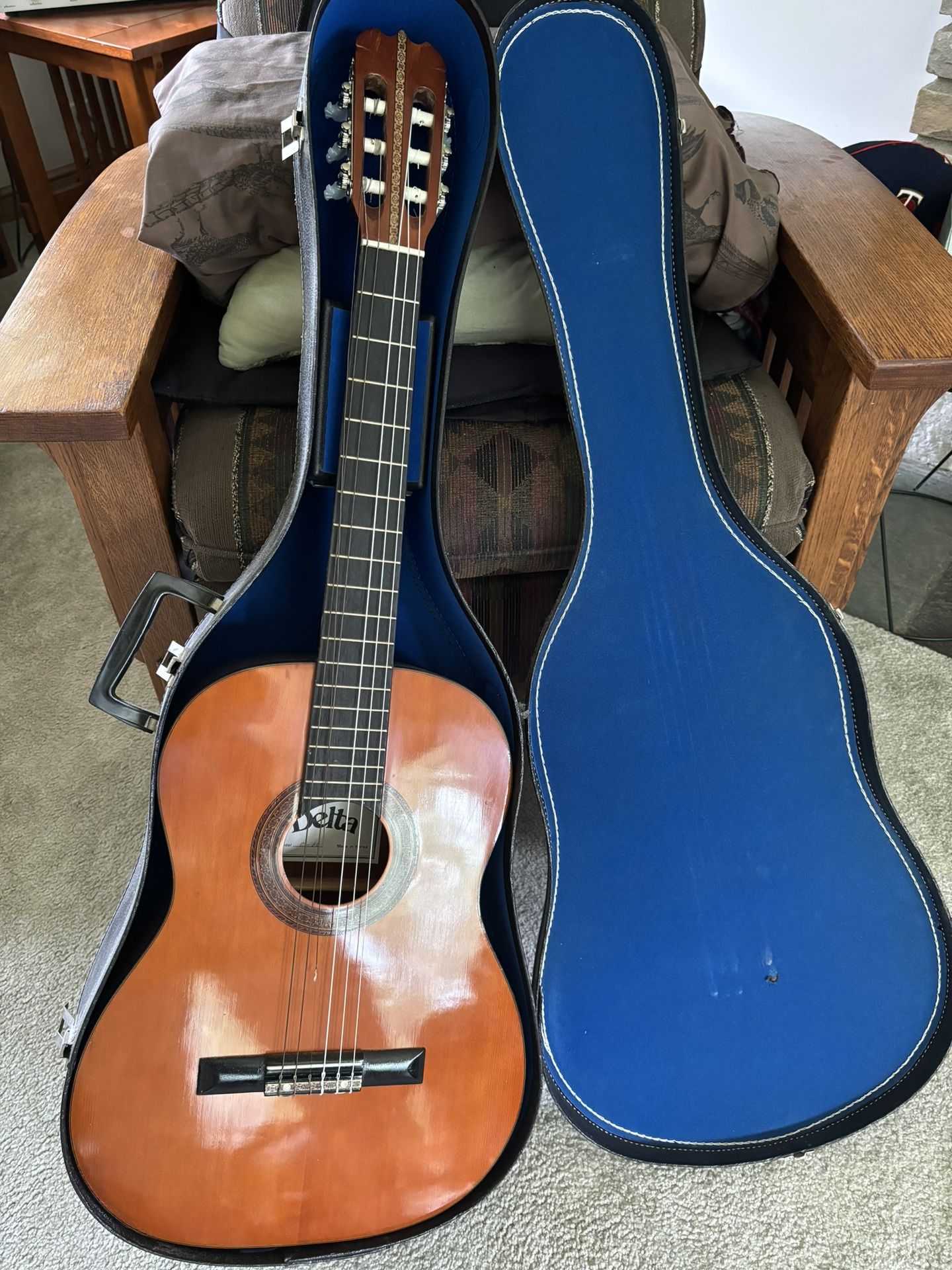 Acoustic Korean DELTA Guitar