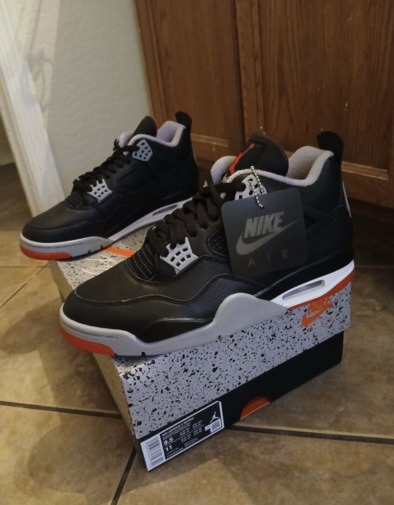 Size 9 Jordan 4