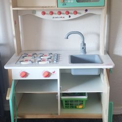 Play Kitchenette