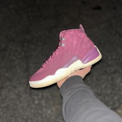 Jordan 12 Bordeaux Sz 9.5 
