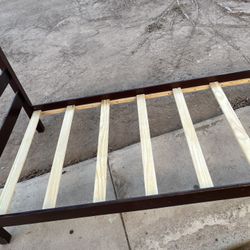 Twin Bed With Frame 