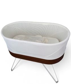 Happiest Baby SNOO Smart Sleeper + 6  Sleep Sacks