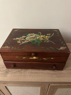 Vintage Silverware Set w/ Wooden Chest – As-Is – Negotiable