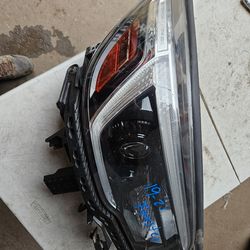 Subaru forester right headlight Oem