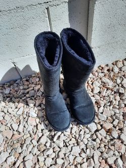 Women's Black Boots