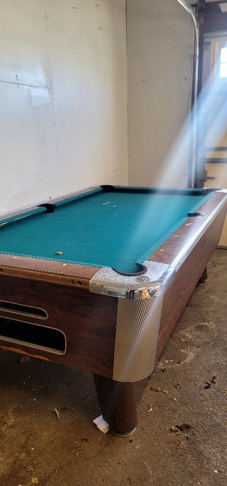 Free pool table 
