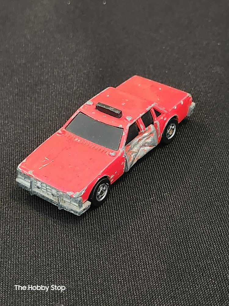 Hot Wheels 🔥 🛞 Vintage Hot Wheels 1983 Crack-up Flip Door Fire Chief Die Cast Loose Toy Car