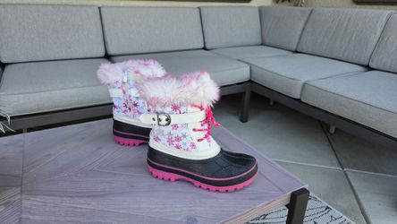 Girls Snow Boots Size 3
