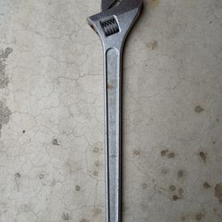 24" Crescent Wrench 