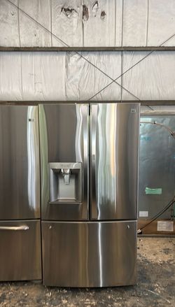 Kenmore French Door Fridge with IceMaker