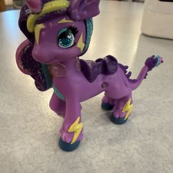 Hatchimals Pixies Riders Moonlight Mia Pixie Unicornix Glider Glitter Unicorn 