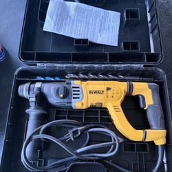 8.5 Amp 1-1/8 in. Corded SDS-PLUS D-Handle Concrete/Masonry Rotary Hammer Drill Kit