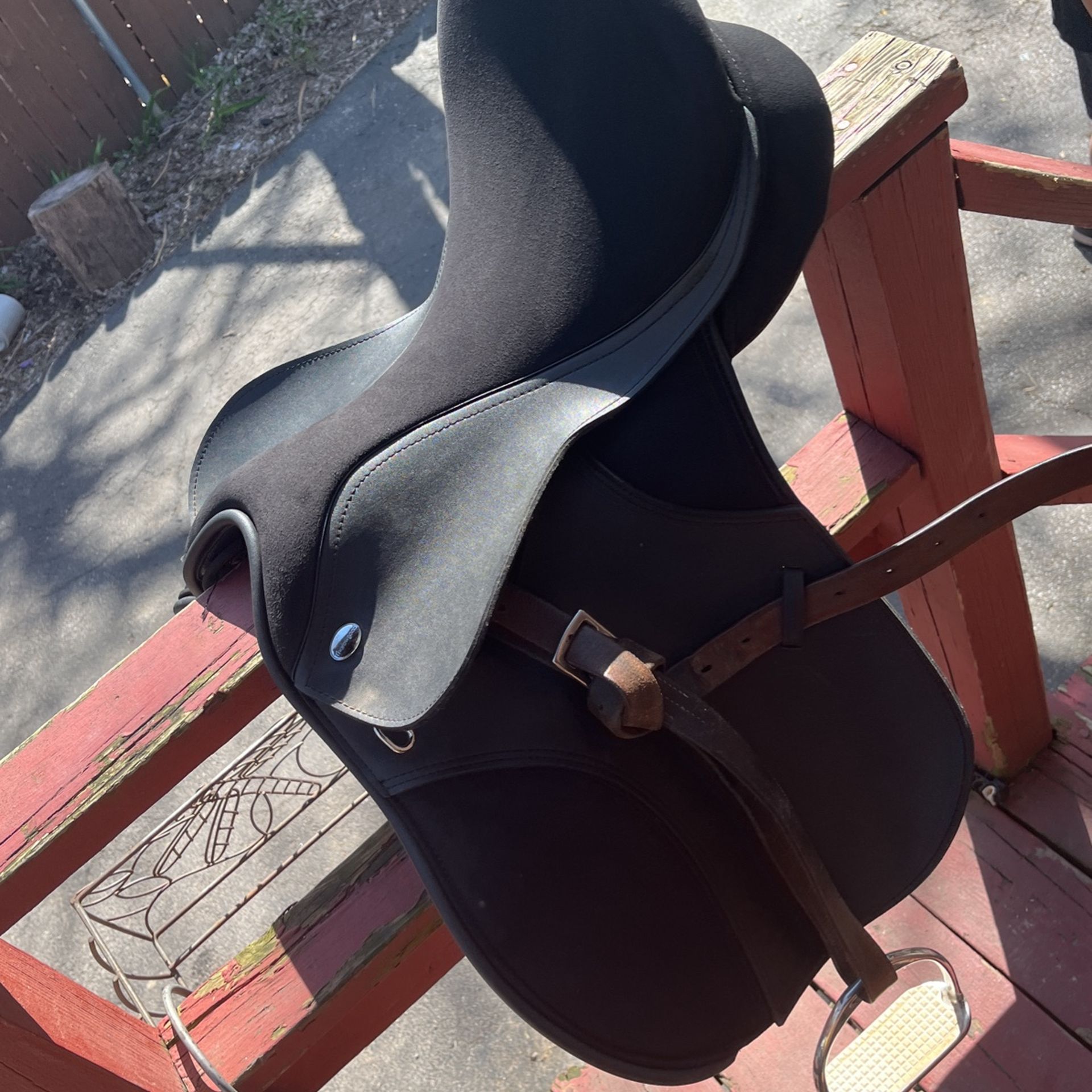 Saddle