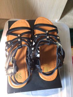 Girls sandals
