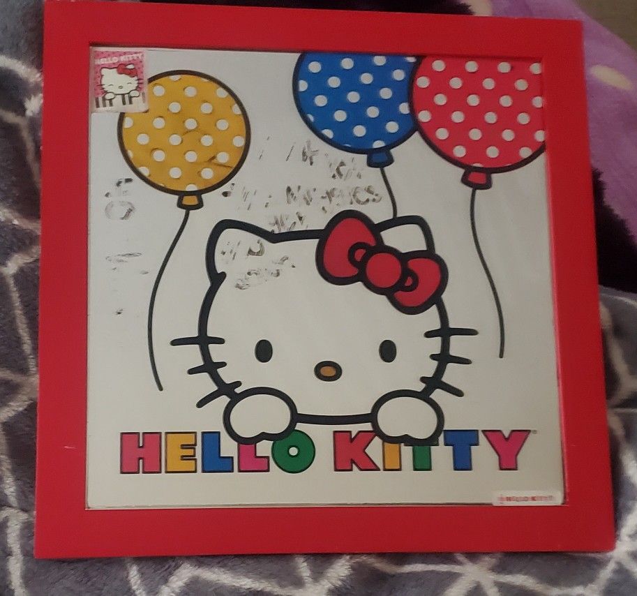 HELLO KITTY MIRROR