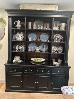 Dining hutch