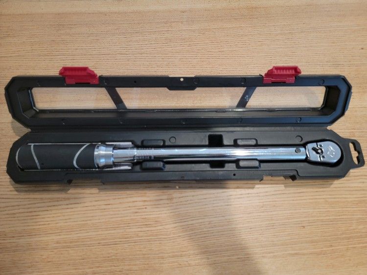 Husky 3/8 In Torque Wrench 10 - 100 Ft-lb