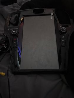 chrysler 300 tesla radio