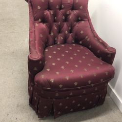 Very good condition almost new super comfortable living room chair