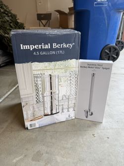 BRAND NEW BERKEY water filter