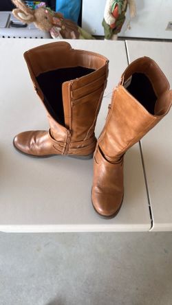 Kid’s tall brown boots