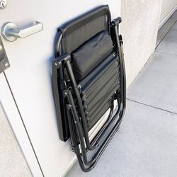 (NEW) $40 Black color Outdoor Patio Folding Gravity Recliner Adjustable Lounge Chair Textilene Mesh (Black)