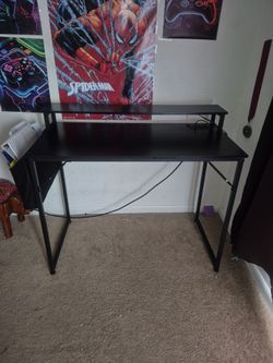 Gaming desk