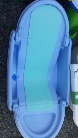 Baby bath tub