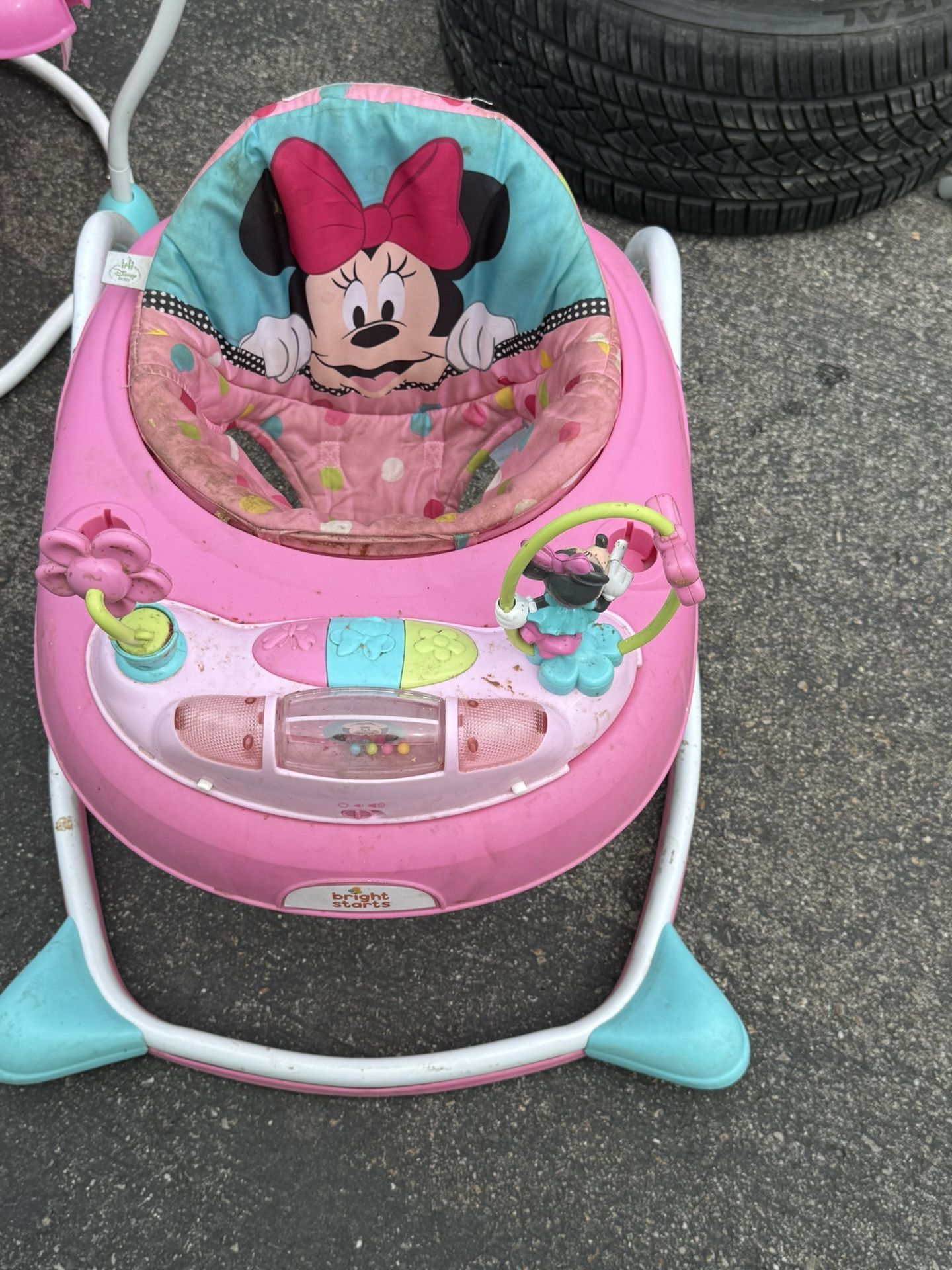 Minnie Mouse Walker