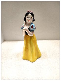Vintage (circa 1960) Disney 'Snow White' Porcelain Figurine - 5.5" Tall
