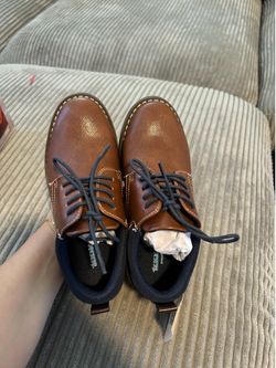Dressing shoes for boys