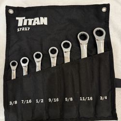 Titan Ratchet Wrench Set 3/8 - 3/4 