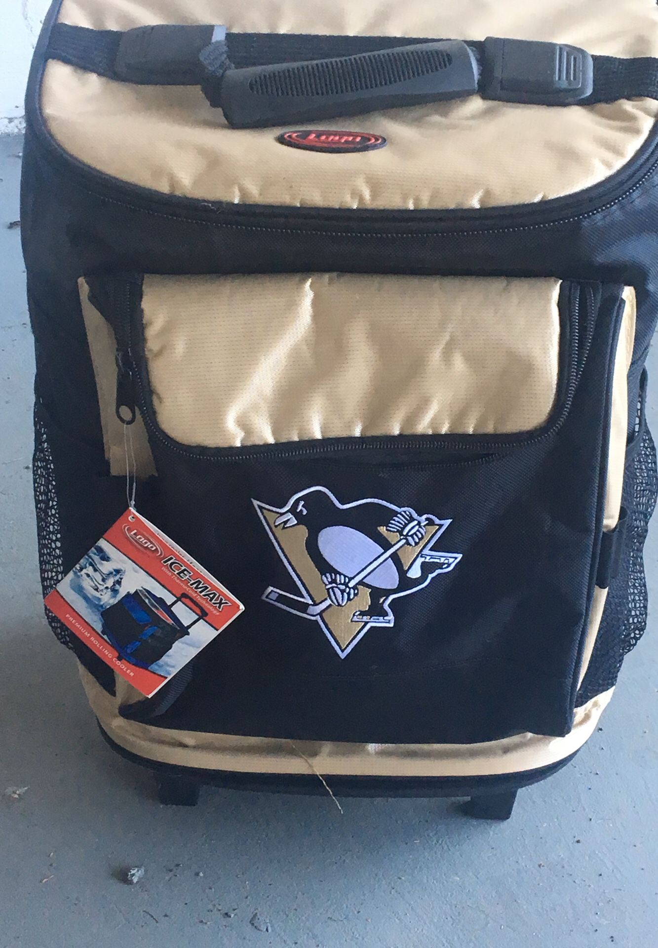 Penguins cooler bag