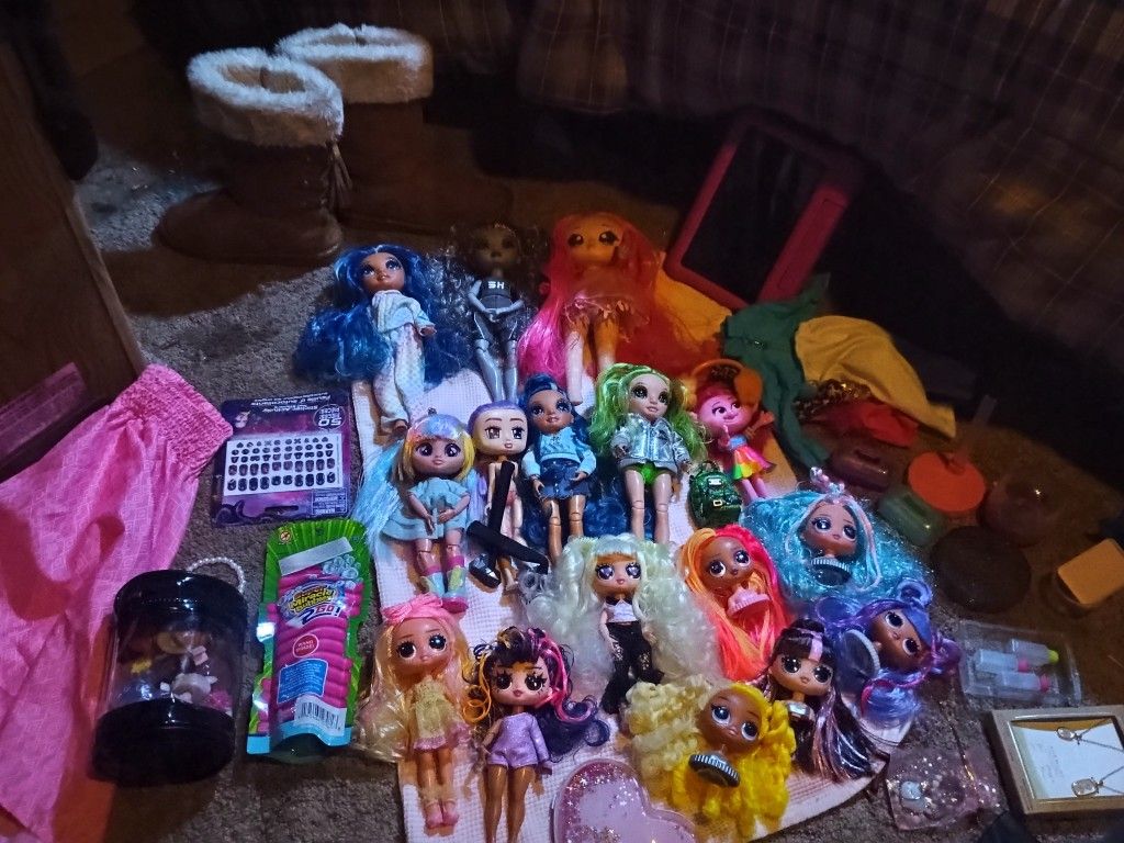 20 Open Box Dolls Plus Accessories