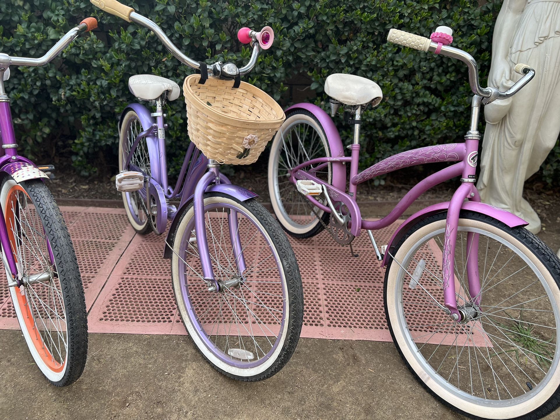 26 women's bca charleston cruiser