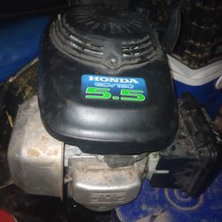 5.5 HP Honda Vertical Shaft Motor In