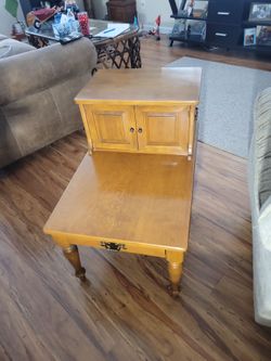 Ethan Allen solid maple two tier step end table