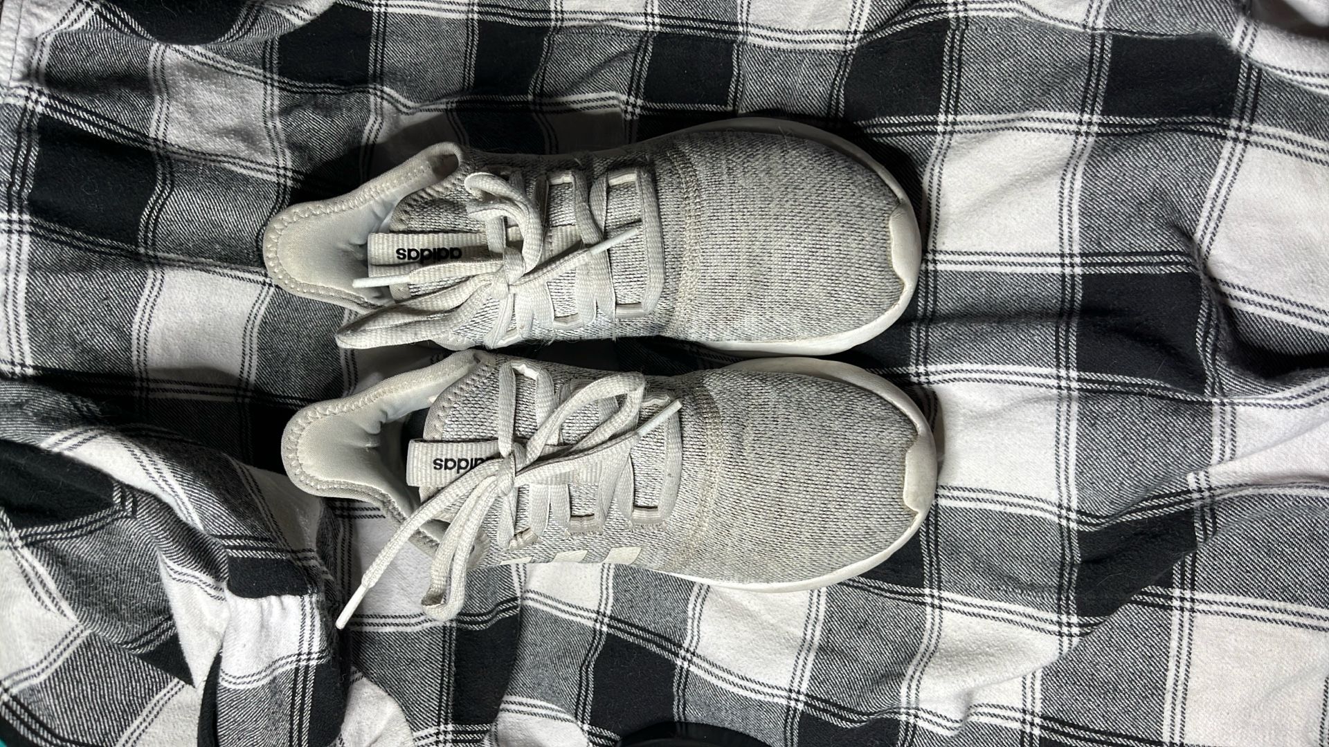 Womens Size 7 Adidas Running Shoes