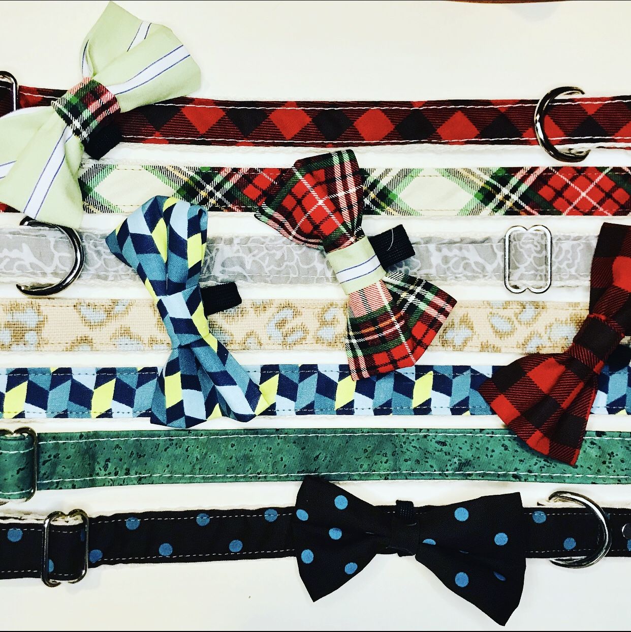 Eco friendly Holiday Bows And Pet Collars