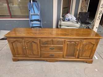 Table W/ 2 Leafs,6 Chairs And A Nice China Cabinet