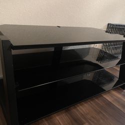 Black 3 Lair Glass Table
