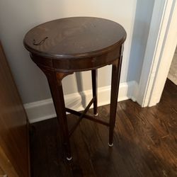 Plant Stands 