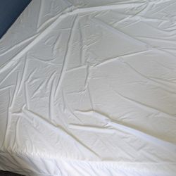 Queen Mattress & Free topper