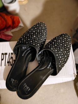 Time and Tru Flats