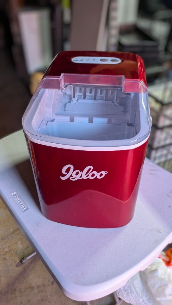 Igloo Ice Maker