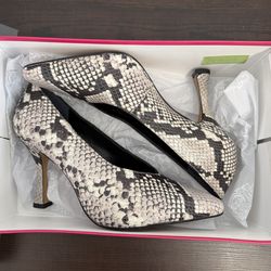 Brand new snakeskin men’s Camuto pumps Brand new snakeskin Vince Camuto pump