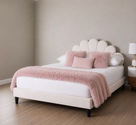 New Queen Size Ultra Soft Cream Upholstered Platform Bed
