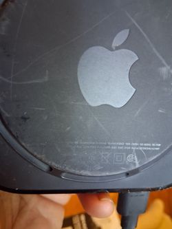 Apple tv 4k a1842 32gig no remote